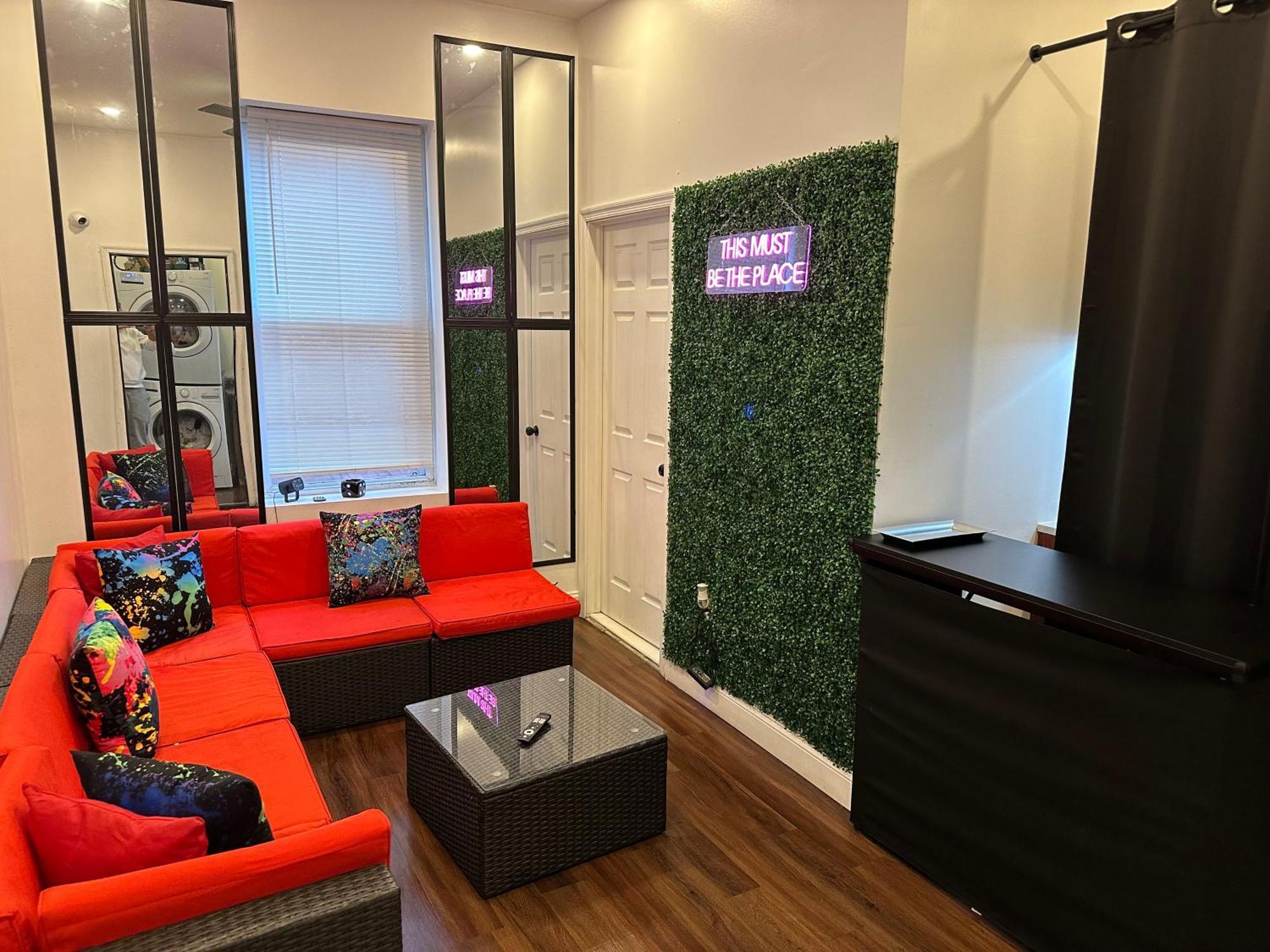 Art Deco Graffiti Suite Филаделфия Екстериор снимка